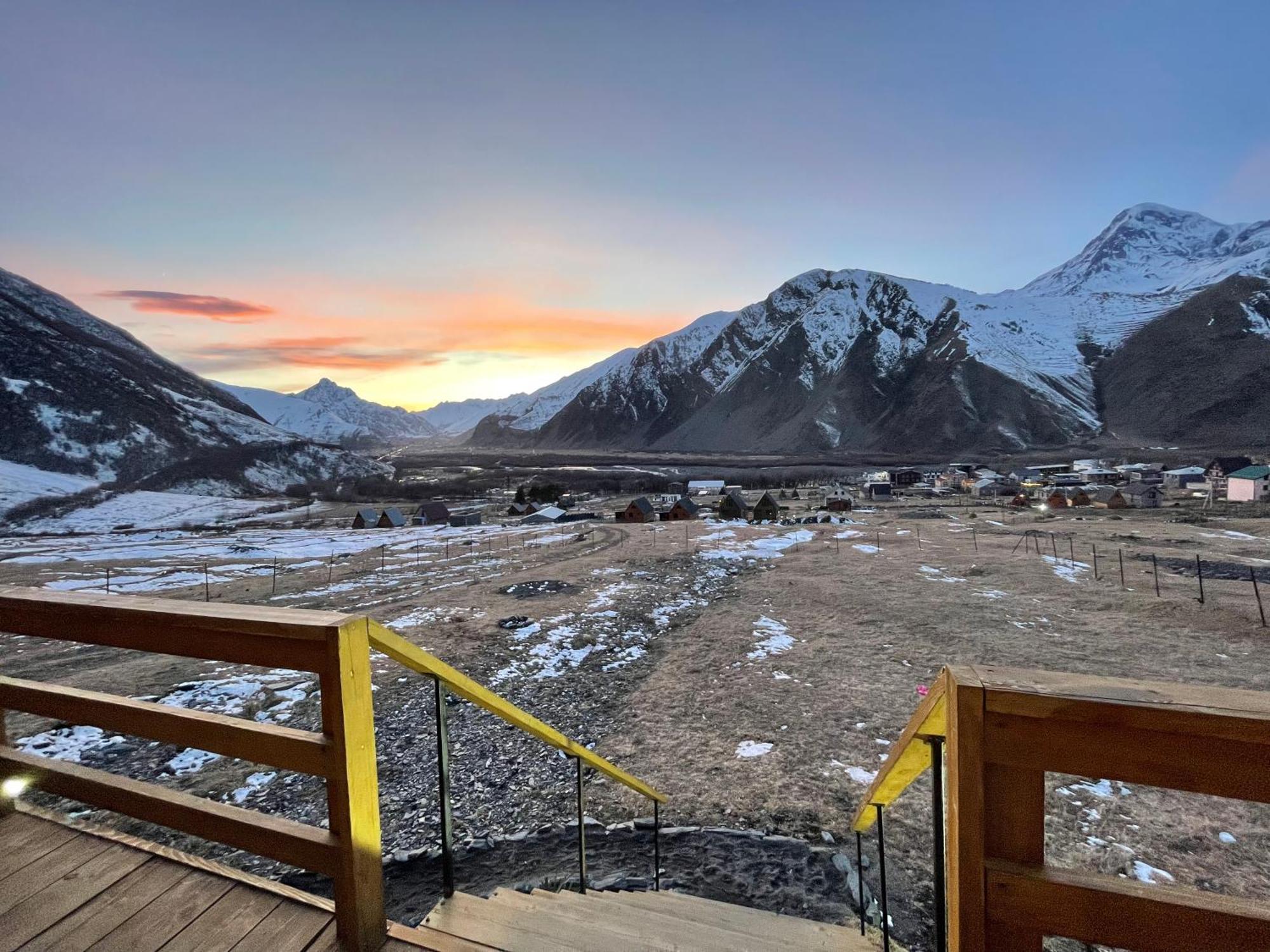 Appartamento Memory Hut_Kazbegi Esterno foto