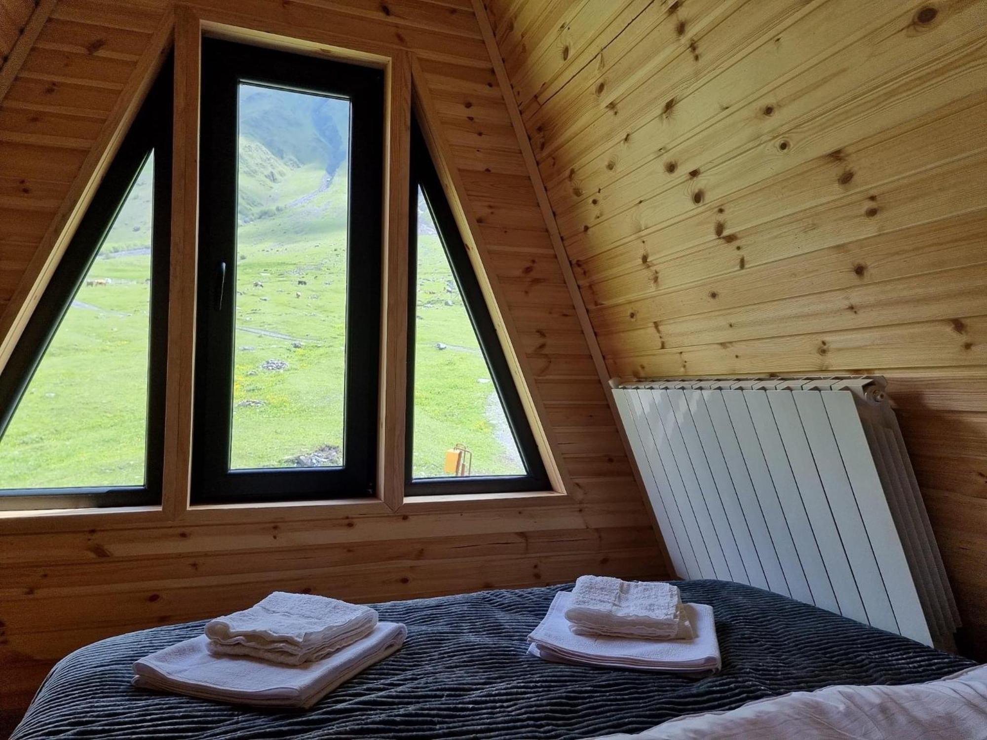 Appartamento Memory Hut_Kazbegi Esterno foto