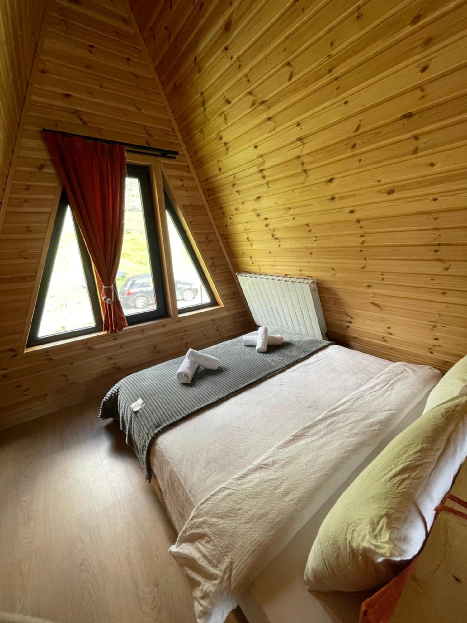 Appartamento Memory Hut_Kazbegi Esterno foto